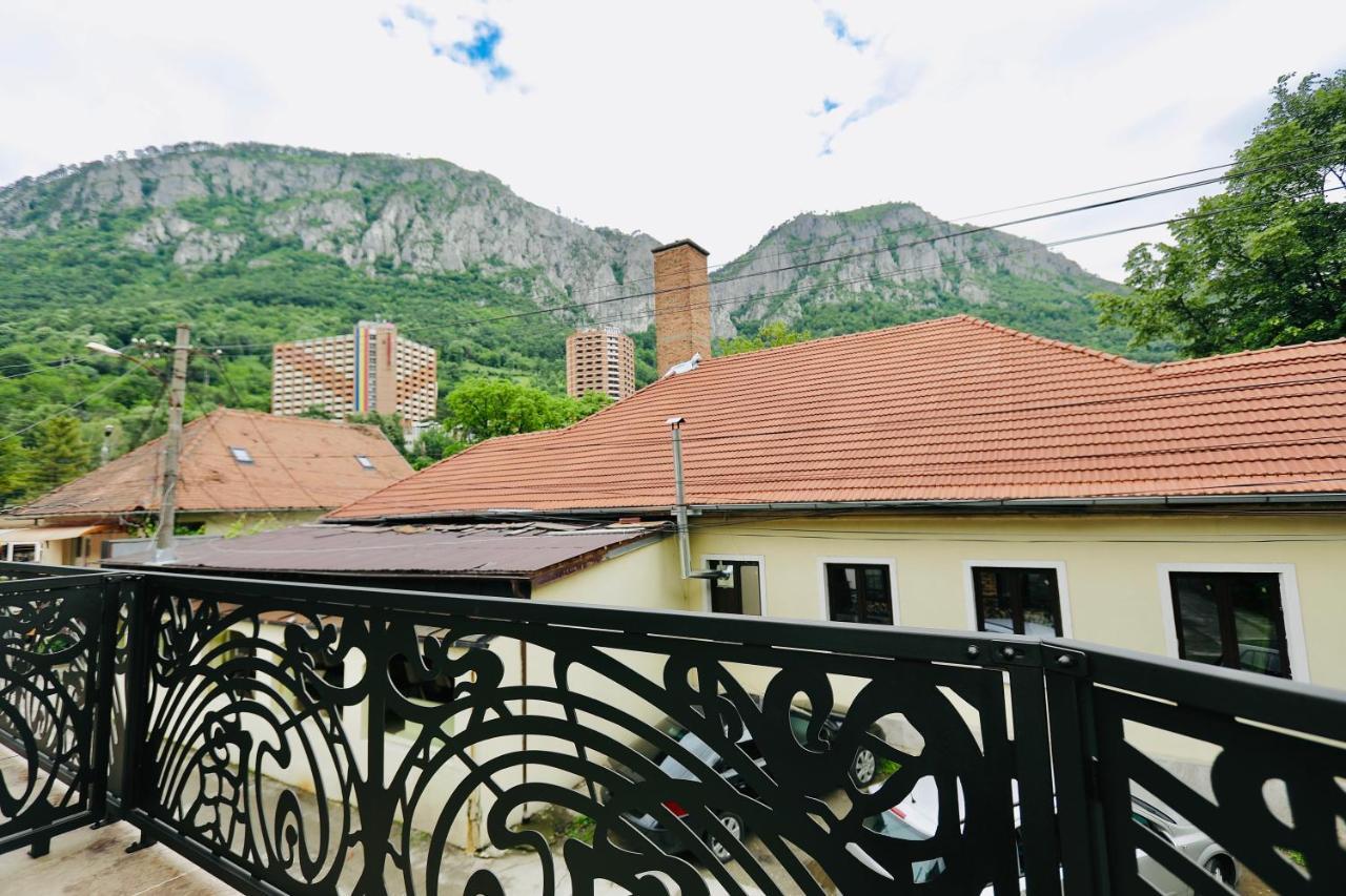 Casa Golopenta Hotell Băile Herculane Exteriör bild