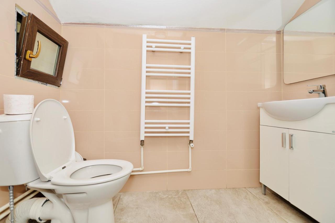 Casa Golopenta Hotell Băile Herculane Exteriör bild